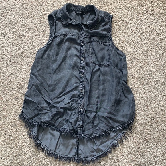 Rock & Republic Tops - Rock & Republic Distressed Tank Size L